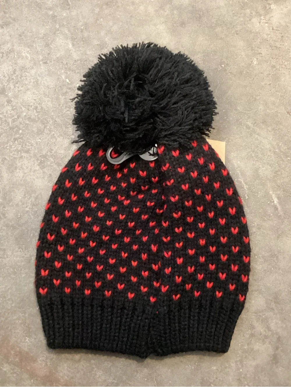 C.C Black Red Heart Stitch Pom Beanie Chunky Knit Winter Hat‎ NWT
